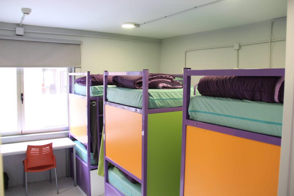 Bunk-bed dorm with individual lockers