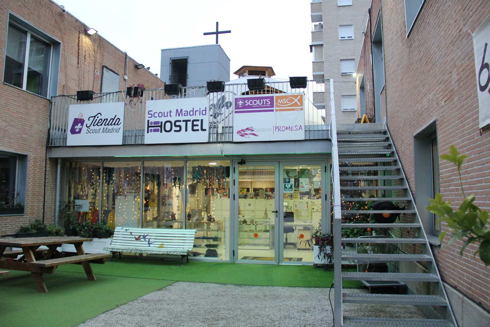 Façade and entrance of Scout Madrid Hostel
