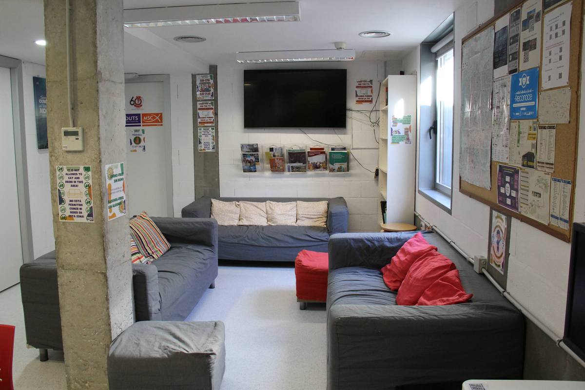 Lounge with TV and sofas