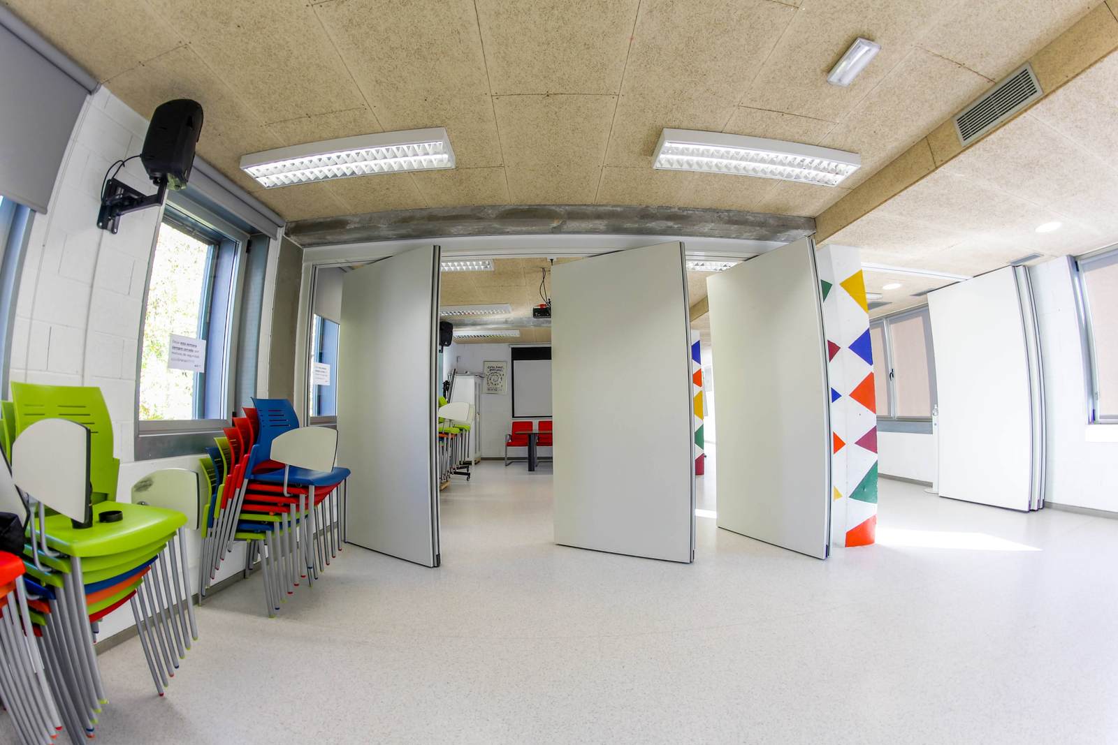Divisible multipurpose room